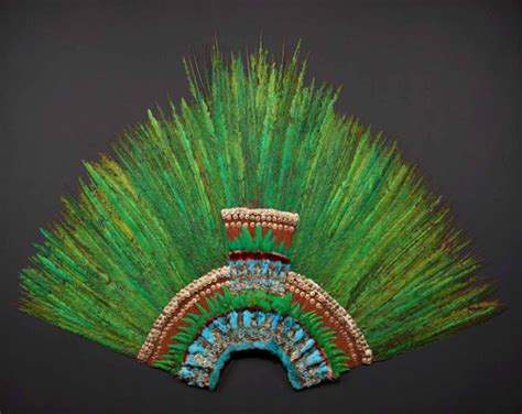 Quetzalcoatl's Feather Headdress: A Monumental Celebration of Divine Power and Intricate Craftsmanship!